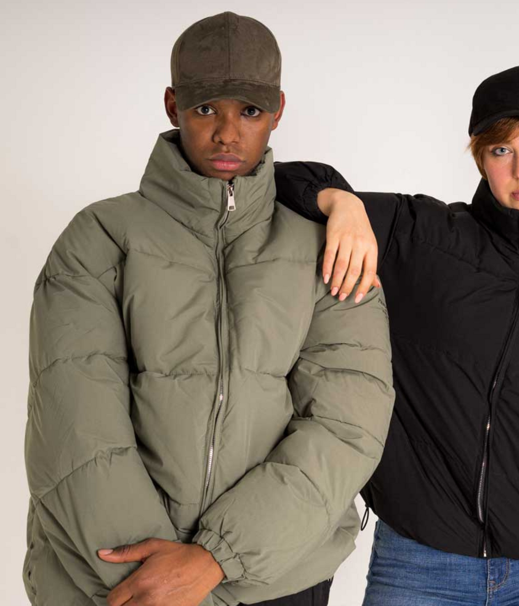 ESSENTIAL JACKET